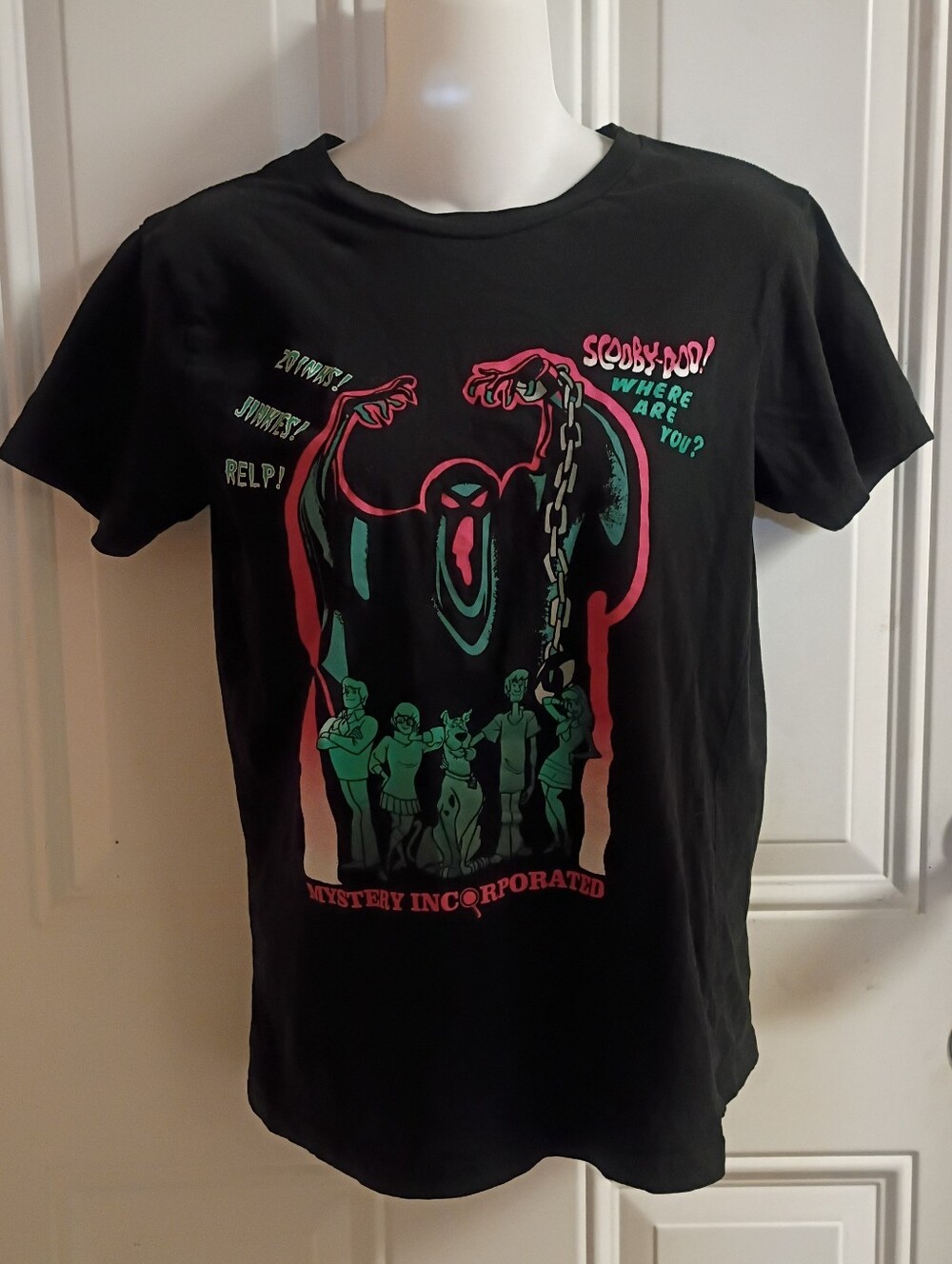 Scooby-Doo Women's Black Graphic Short Sleeve Tee